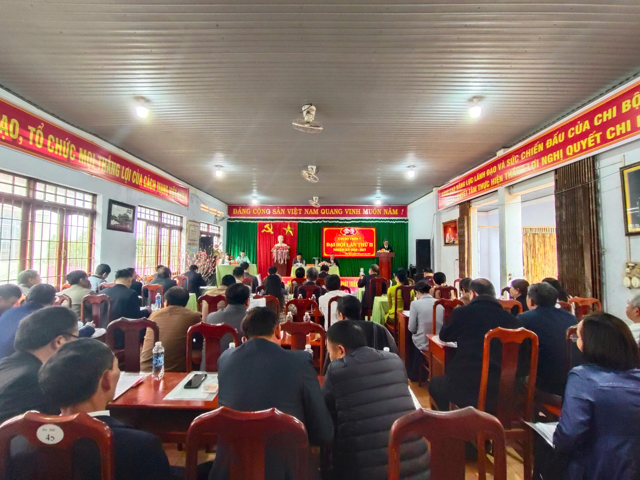 toàn cảnh đại hội